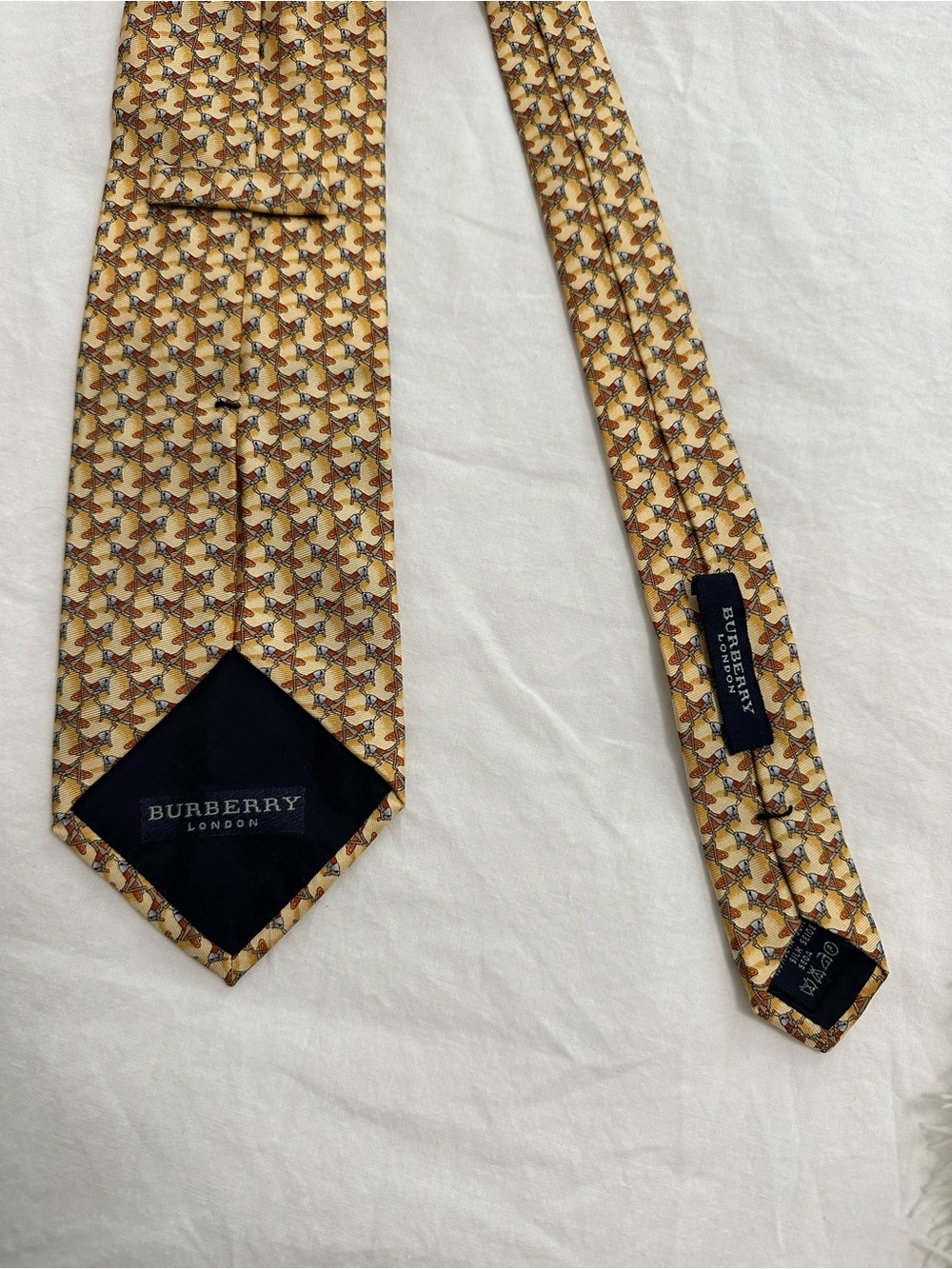Burberry London Silk Tie Beige Gold Geometric Pattern Classic Luxury - Picture 3 of 14